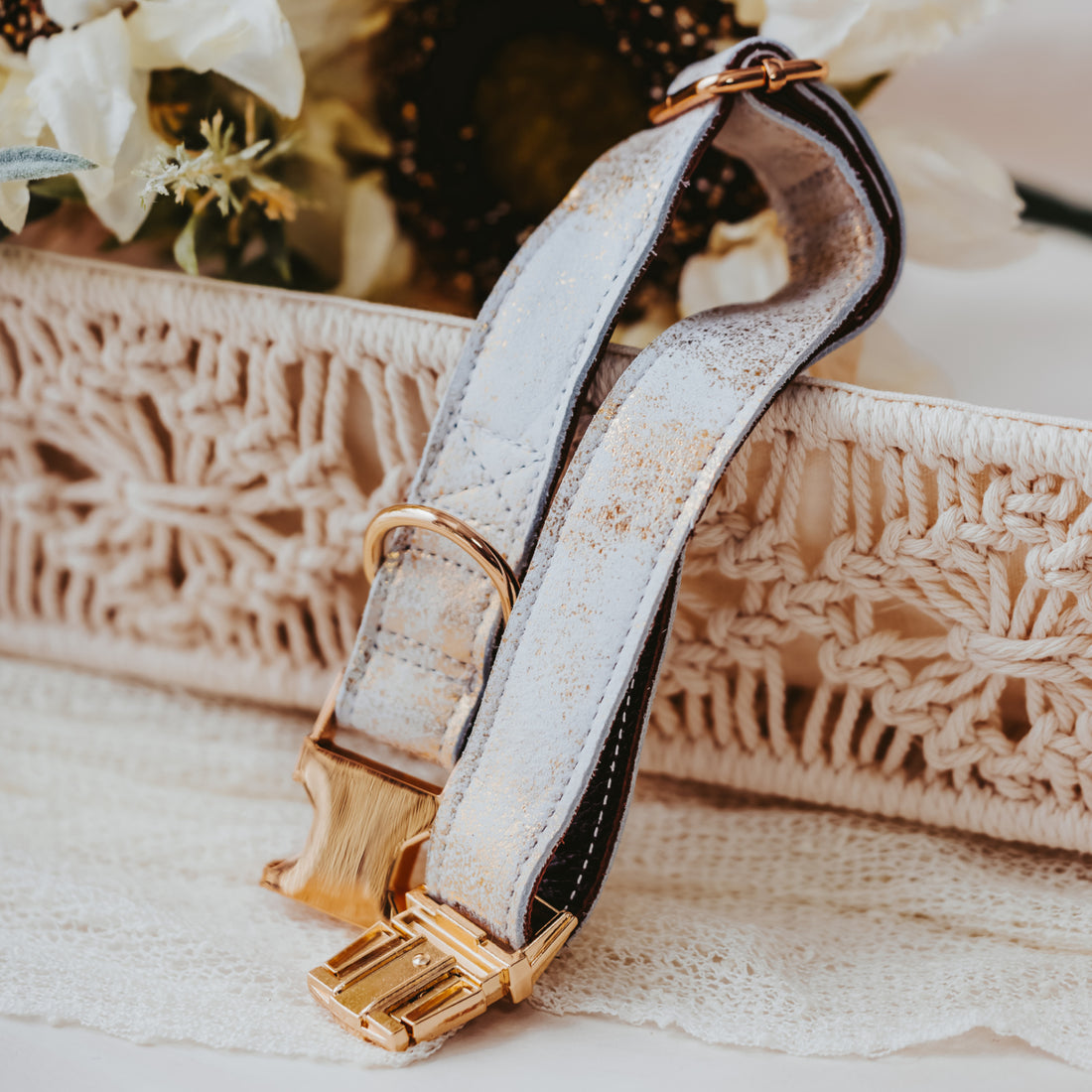 The Snow White Cowhide Leather Collar